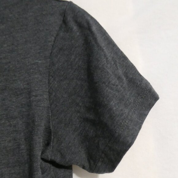 ME TO WE STYLE | small | Graphic Charcoal V-Neck Tee / T-Shirt | Made In Canada - Picture 11 of 14